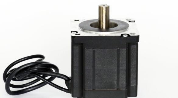 有步進(jìn)伺服電機(jī)嗎,步進(jìn)電機(jī)與伺服電機(jī)的區(qū)別和應(yīng)用