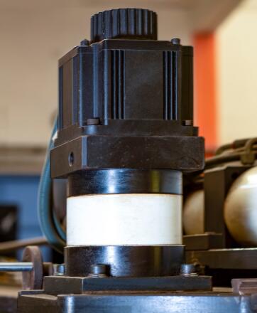 日立3噸貨梯電機(jī)功率,日立3噸貨梯電機(jī)的規(guī)格和功率