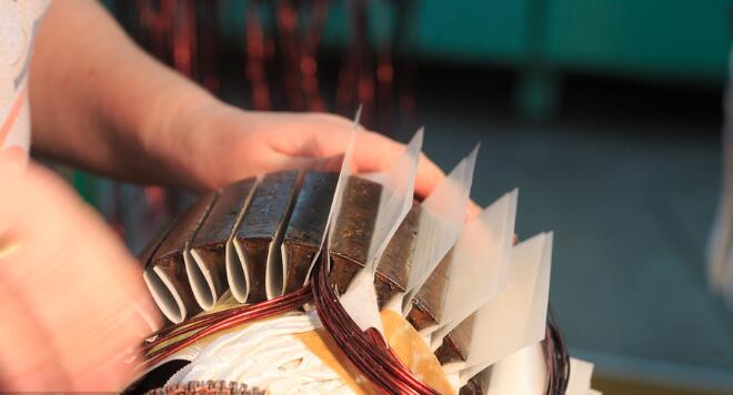 單相電機(jī)主回路和控制回路,單相電機(jī)的工作原理和控制方式