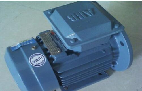 空壓機電機發(fā)燙正常不,空壓機電機溫度問題介紹